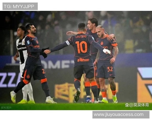 世界杯波尔图大胜那不勒斯补时争议进球引发全场狂欢