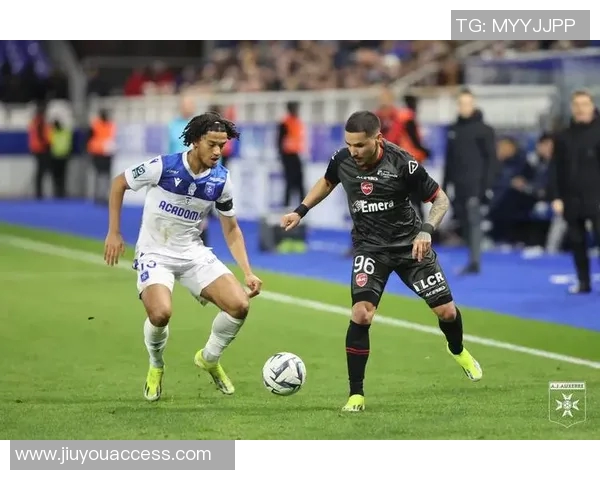 德甲精彩对决里昂大胜那不勒斯乌龙球瞬间点燃全场热情